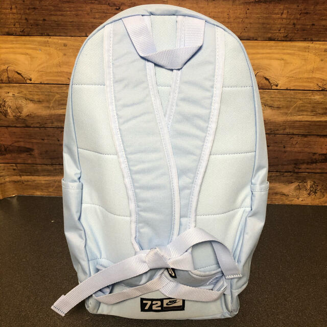 NIKE(ナイキ)の新品 NIKE ナイキリュック 水色 空色 21L ポケット多数 大ポケット2 メンズのバッグ(バッグパック/リュック)の商品写真