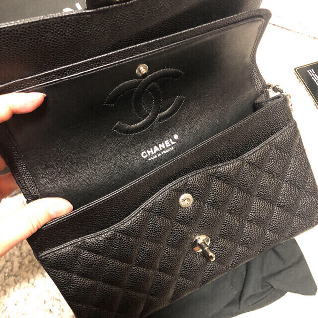 CHANEL(シャネル)のCHANEL シャネル マトラッセ クラシックハンドバッグ25 レディースのバッグ(ショルダーバッグ)の商品写真