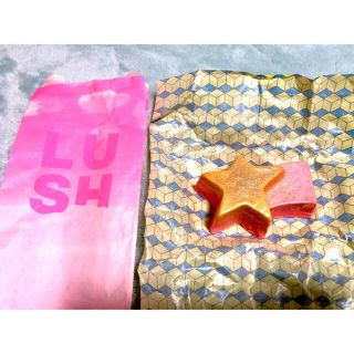 ラッシュ(LUSH)のLUSH シューティングスター　ソープ　ピンク(ボディソープ/石鹸)