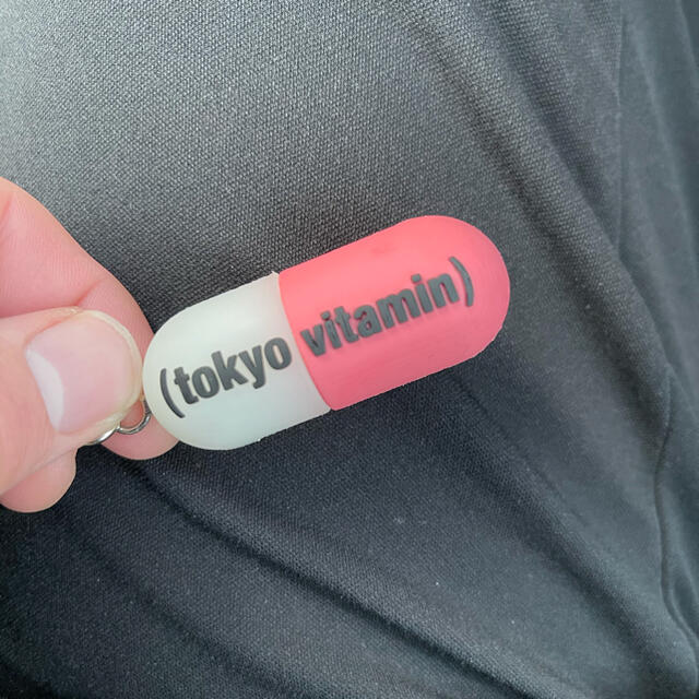 新品 tokyovitamin キーホルダー Lex着