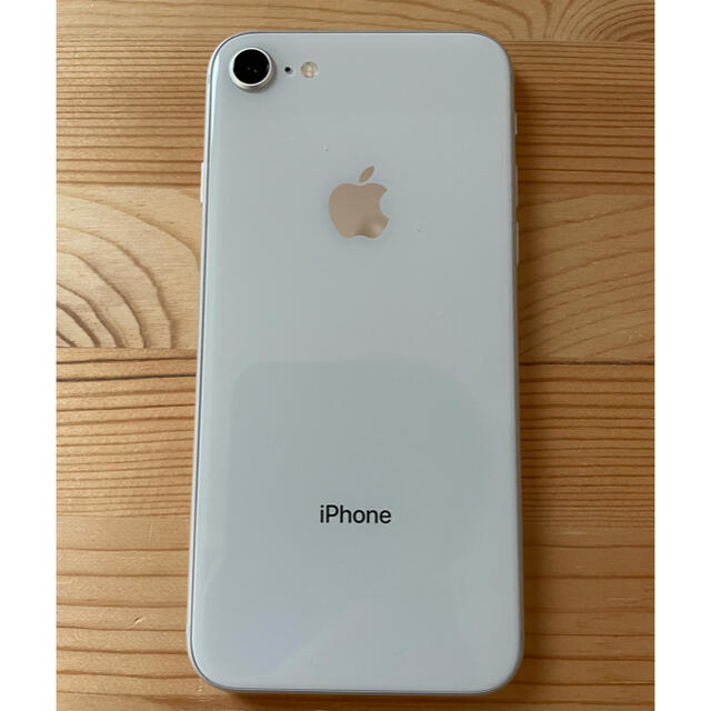 Apple(アップル)の美品 iPhone8 silver 256GB simフリー スマホ/家電/カメラのスマートフォン/携帯電話(スマートフォン本体)の商品写真