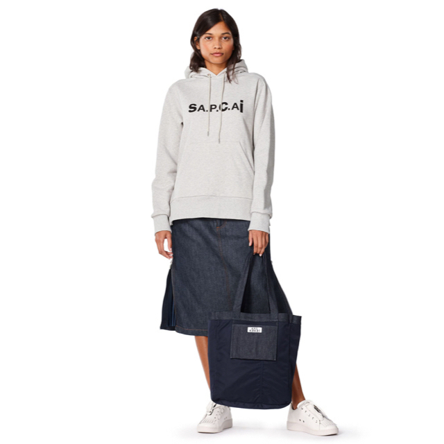 sacai(サカイ)の2021 A.P.C.×sacai フーディー グレー メンズのトップス(パーカー)の商品写真