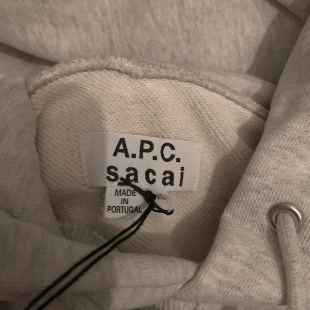 sacai(サカイ)の2021 A.P.C.×sacai フーディー グレー メンズのトップス(パーカー)の商品写真