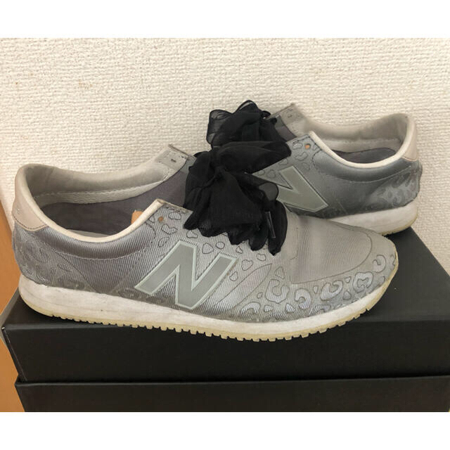 New Balance(ニューバランス)の値下げ ニューバランス　スニーカー 24.5cm シルバー グレー レオパード レディースの靴/シューズ(スニーカー)の商品写真