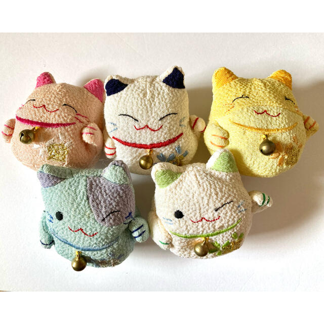 猫のお手玉 猫ちゃん 飾り 置き物の通販 by ◡̈smile◡̈気まぐれshop|ラクマ 猫のお手玉
