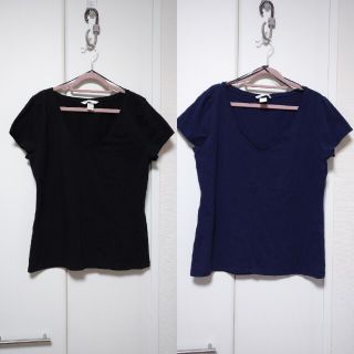 エイチアンドエム(H&M)のH&M  VネックのTシャツ　Lサイズ  2枚(Tシャツ(半袖/袖なし))