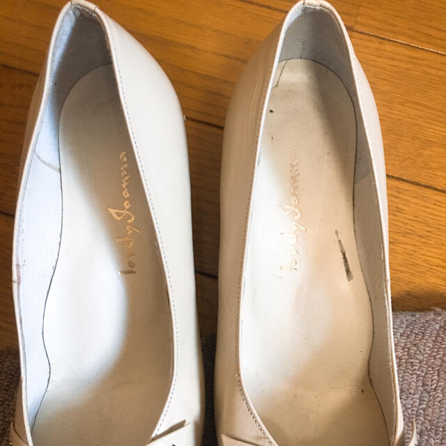 lovely joanna グレーホワイト　パンプス レディースの靴/シューズ(ハイヒール/パンプス)の商品写真