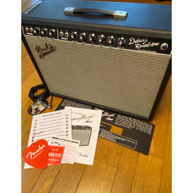 Fender(フェンダー)のFENDER ’64 CUSTOM DELUXE REVERB HW 100V 楽器のギター(ギターアンプ)の商品写真