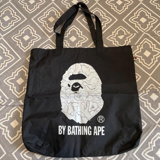 A BATHING APE(アベイシングエイプ)のAPE エコバッグ　gw値下げ メンズのバッグ(エコバッグ)の商品写真