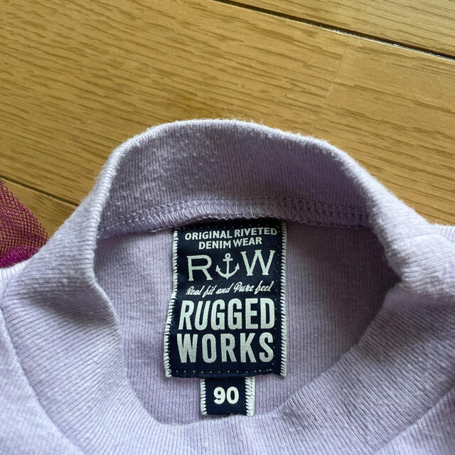 RUGGEDWORKS(ラゲッドワークス)のラゲッドワークス　フリルカットソー　中古　90 女の子 キッズ/ベビー/マタニティのキッズ服女の子用(90cm~)(Tシャツ/カットソー)の商品写真