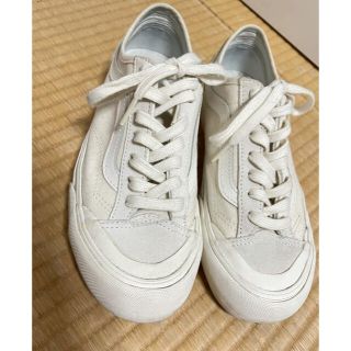 ヴァンズ(VANS)のヴァンズ　スニーカー　ホワイト　24cm(スニーカー)