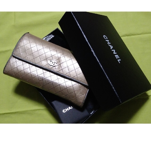 CHANEL(シャネル)のCHANEL　長財布　シャンパン・ゴールド レディースのファッション小物(財布)の商品写真