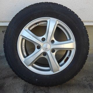 ブリヂストン(BRIDGESTONE)の195/65r15スタッドレスアルミホイール一本(タイヤ・ホイールセット)