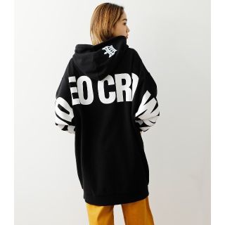 人気完売✩RODEO CROWNS✩RCWB✩バックビックロゴパーカー