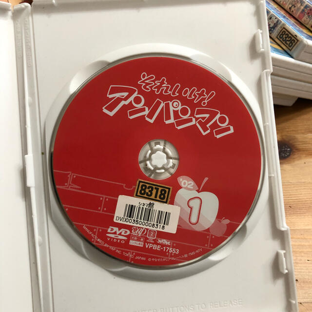 アンパンマン(アンパンマン)のアンパンマン　DVDセット2002年1巻-12巻 エンタメ/ホビーのDVD/ブルーレイ(キッズ/ファミリー)の商品写真