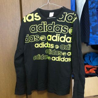 アディダス(adidas)の長袖Tシャツ(Tシャツ/カットソー(七分/長袖))