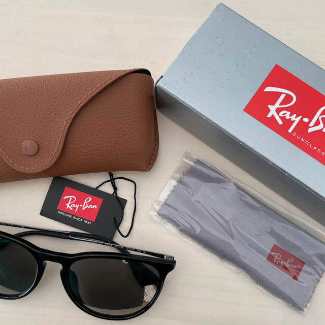 Ray-Ban(レイバン)の新品未使用　レイバン　サングラス メンズのファッション小物(サングラス/メガネ)の商品写真