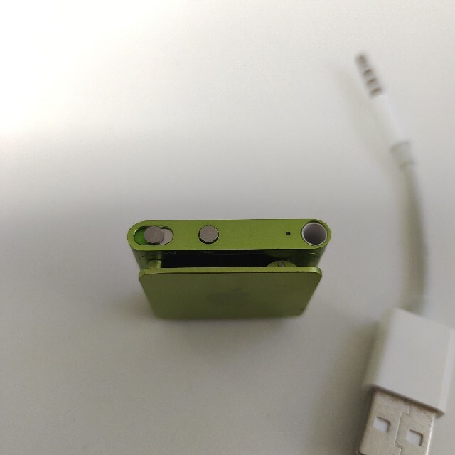 iPod(アイポッド)のiPod　shuffle 2GB スマホ/家電/カメラのオーディオ機器(ポータブルプレーヤー)の商品写真