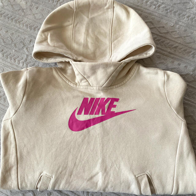 NIKE(ナイキ)のNIKE パーカー キッズ/ベビー/マタニティのキッズ服女の子用(90cm~)(その他)の商品写真