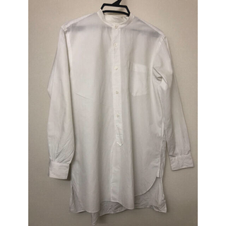 コモリ(COMOLI)のcomoli コモリ バンドカラーシャツ　サイズ1 ホワイト(シャツ)