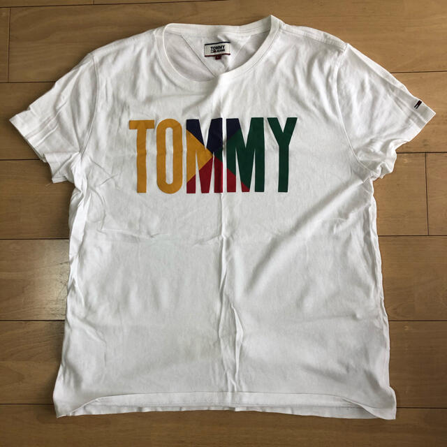 TOMMY(トミー)のTommy Jeans  Tシャツ　Lサイズ メンズのトップス(Tシャツ/カットソー(半袖/袖なし))の商品写真