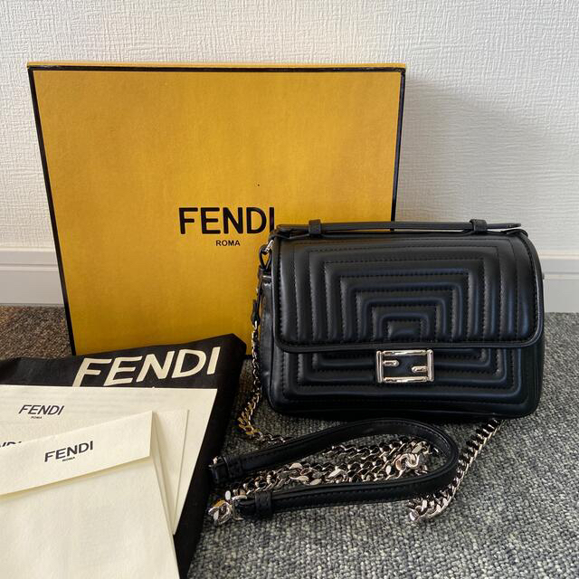 値引きする FENDI - りっちゃん フェンディ ダブルマイクロバゲット