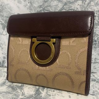 フェラガモ(Ferragamo)の正規品/美品/Ferragamo/フェラガモ/ガンチーニ/二つ折り財布(財布)