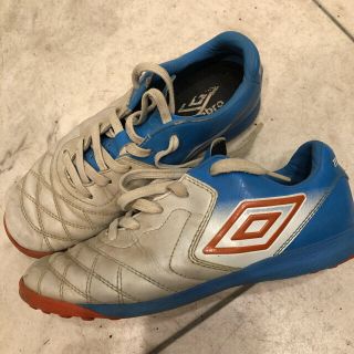 アンブロ(UMBRO)のジュニアサッカーシューズ　4点(シューズ)