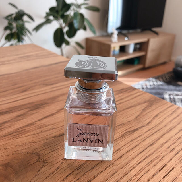 LANVIN(ランバン)の【美品】ジャンヌランバン　オードパルファン　30ml コスメ/美容の香水(香水(女性用))の商品写真