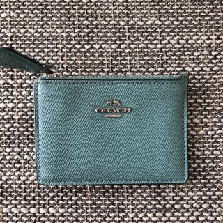 コーチ(COACH)の【美品】コーチ　パスケース　ペールブルー(名刺入れ/定期入れ)