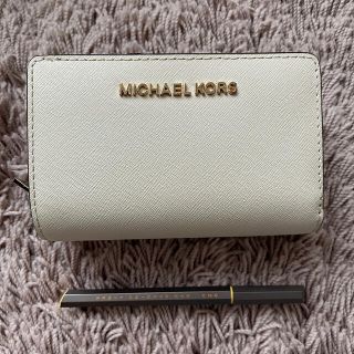 マイケルコース(Michael Kors)のマイケルコース　財布　ホワイトベージュ　二つ折り財布(財布)