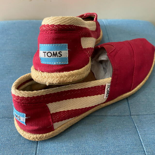 TOMS(トムズ)のTOMS トムスフラットシューズ  TOMSスリッポン　トムズスリッポン レディースの靴/シューズ(スリッポン/モカシン)の商品写真