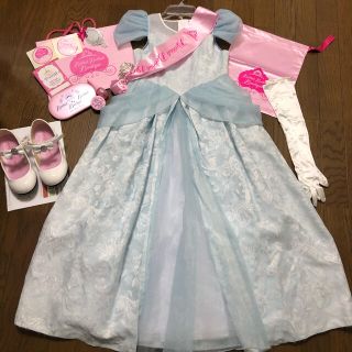 Disney エルサドレス アナドレス プリンセスドレスの通販 ラクマ Disney エルサドレス アナドレス プリンセスドレスの通販 ラクマ