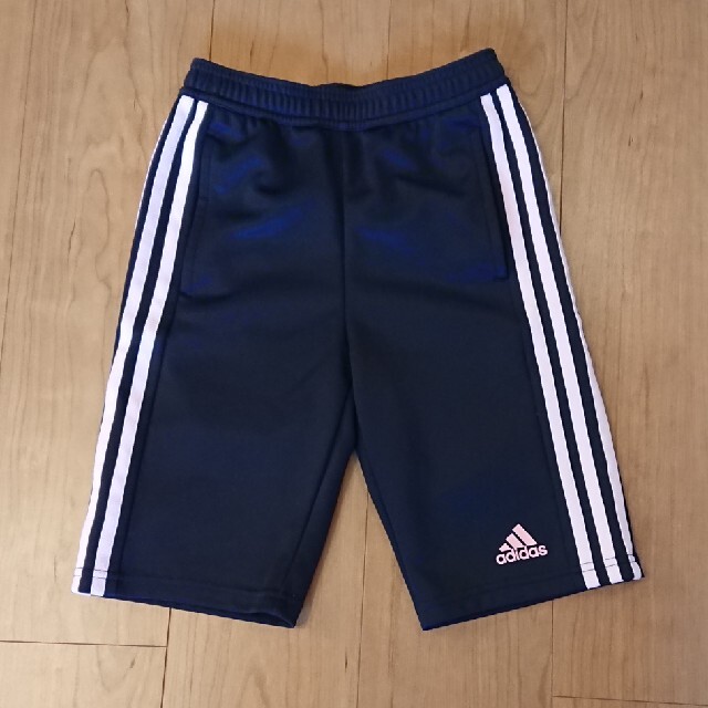 adidas(アディダス)のadidas☆女の子ハーフパンツ キッズ/ベビー/マタニティのキッズ服女の子用(90cm~)(パンツ/スパッツ)の商品写真