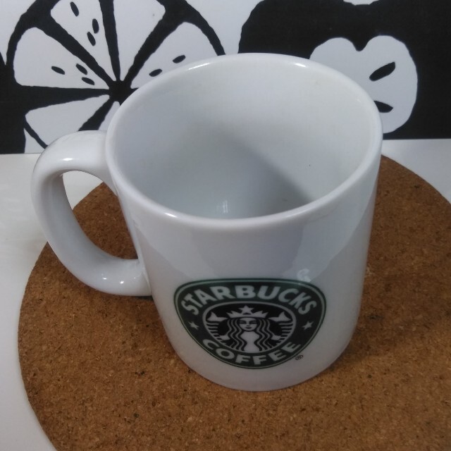 Starbucks Coffee スターバックス 旧ロゴ マグカップ Made In Japanの通販 By レトロ S Shop スターバックスコーヒーならラクマ Starbucks Coffee スターバックス 旧ロゴ マグカップ Made In Japanの通販 By レトロ S Shop スターバックスコーヒーならラクマ