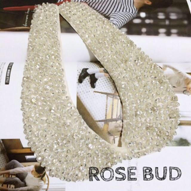 ROSE BUD(ローズバッド)のROSE BUD ビジューつけ襟 レディースのアクセサリー(ネックレス)の商品写真