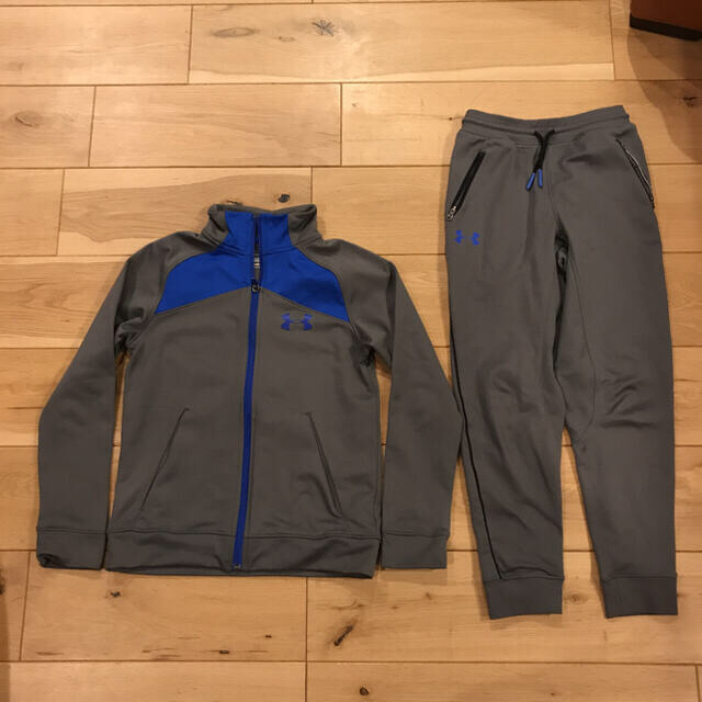 UNDER ARMOUR(アンダーアーマー)のアンダーアーマーキッズジャージ上下　YMD 135-145cm キッズ/ベビー/マタニティのキッズ服男の子用(90cm~)(ジャケット/上着)の商品写真