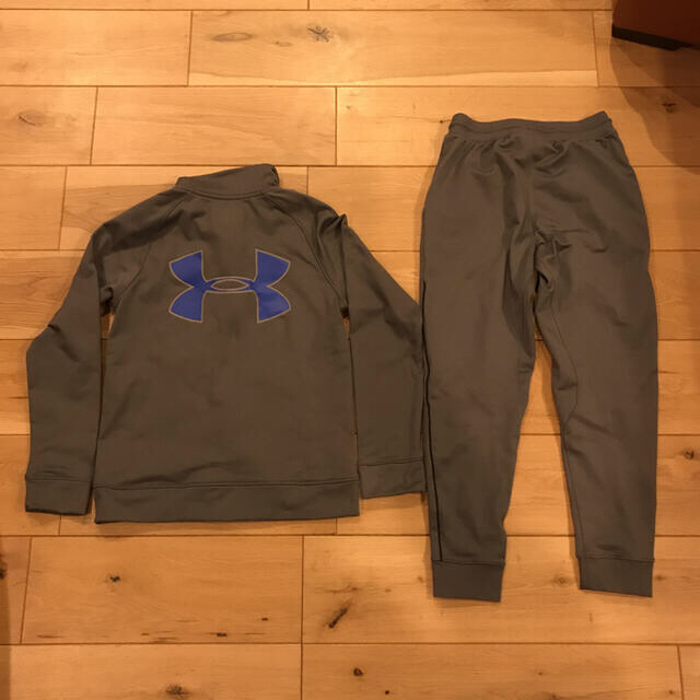 UNDER ARMOUR(アンダーアーマー)のアンダーアーマーキッズジャージ上下　YMD 135-145cm キッズ/ベビー/マタニティのキッズ服男の子用(90cm~)(ジャケット/上着)の商品写真