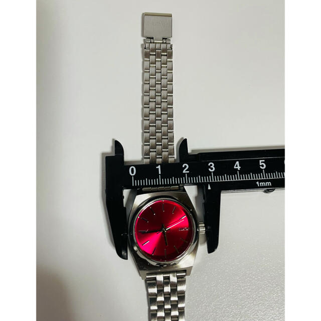 NIXON(ニクソン)の【電池新品の美品】NIXONのSMALL TIME TELLER ピンク レディースのファッション小物(腕時計)の商品写真