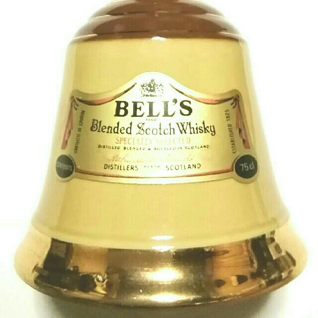 大人気のスコッチウイスキー (BELL.S) フルボトル 未開封品 激安 食品/飲料/酒の酒(ウイスキー)の商品写真