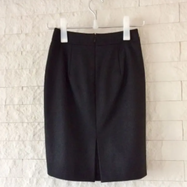 INDIVI(インディヴィ)のINDIVI (インディヴィ) スカート　黒　美品　送料無料 レディースのスカート(ひざ丈スカート)の商品写真