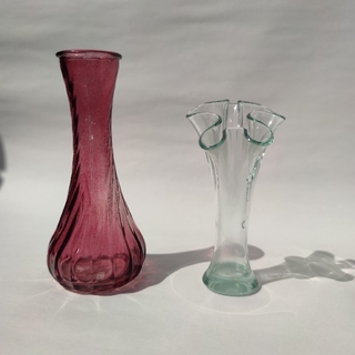 【ヴィンテージ】ガラス花瓶2点セット♡ピンク　赤　紫　ブーケ　一輪挿し　ミニ花瓶(花瓶)