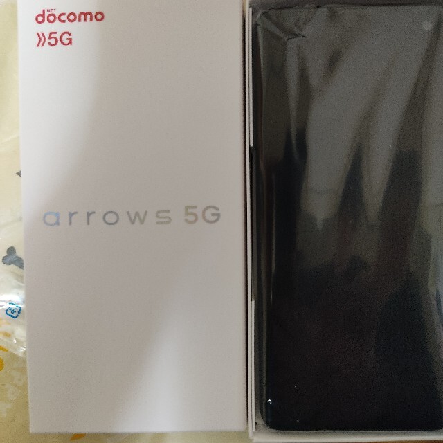 arrows 5G F-51A チタニウムシルバー