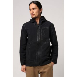 アディダス(adidas)の定価２万以上　レア　マウンテンパーカー　NMD FIELD jacket  限定(ブルゾン)