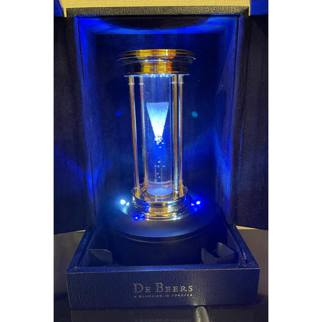 DE BEERS - デビアス ダイヤモンド 砂時計 台座新品の通販 by DE BEERS - デビアス ダイヤモンド 砂時計 台座新品の通販 by