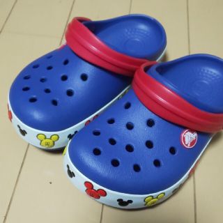 クロックス(crocs)のcrocs 光るサンダル ミッキー 17.5 ブルー(サンダル)