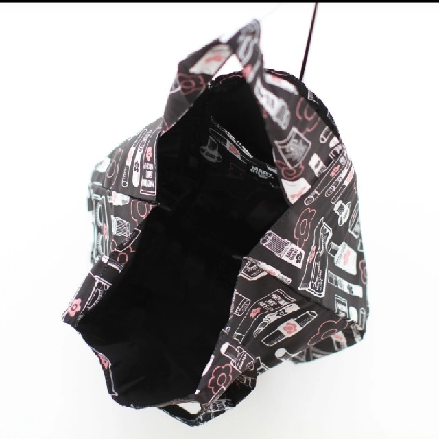MARY QUANT(マリークワント)の新品 マリークワント エコバッグ コスメ柄 ブラック 可愛い 新作 洗濯可 レディースのバッグ(エコバッグ)の商品写真