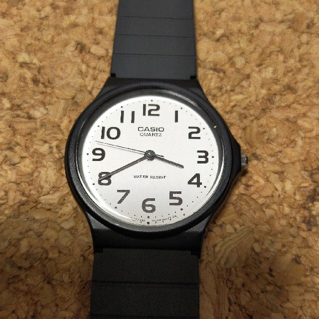 CASIO(カシオ)の★電池新品★美品　CASIO MQ-24 チープカシオ　カシオスタンダード メンズの時計(腕時計(アナログ))の商品写真