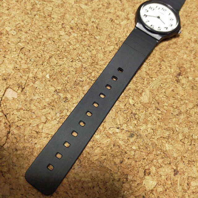 CASIO(カシオ)の★電池新品★美品　CASIO MQ-24 チープカシオ　カシオスタンダード メンズの時計(腕時計(アナログ))の商品写真