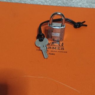 エルメス(Hermes)のHERMES シルバー カデナパドロック 南京錠、鍵付き！(ネックレス)